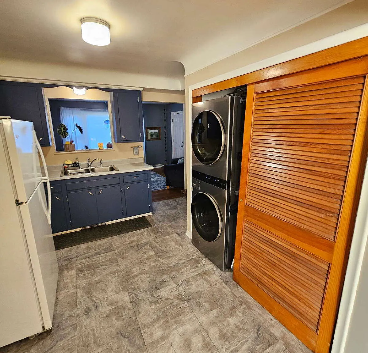 2 bed, 1.0 bath, 998 sqft, $1,595 — Photo 4
