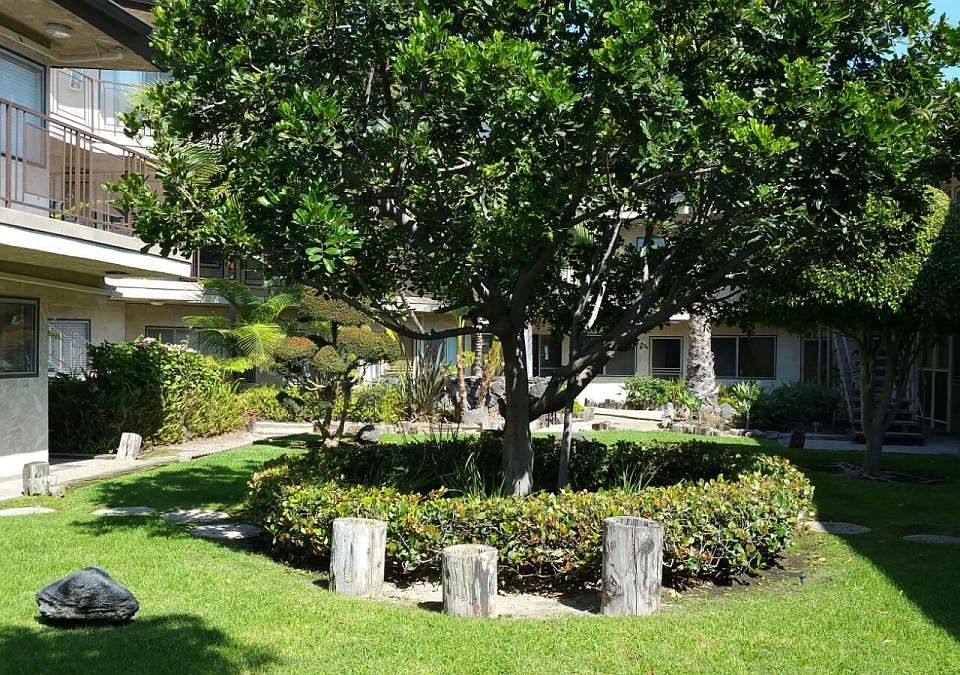 1st image of 7000 S La Cienega Blvd APT 8