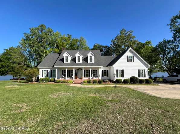 6392 Waters Edge Drive, Rocky Mount, NC 27803