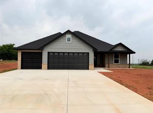 2204 Winter Ridge Rd, Blanchard, OK 73010