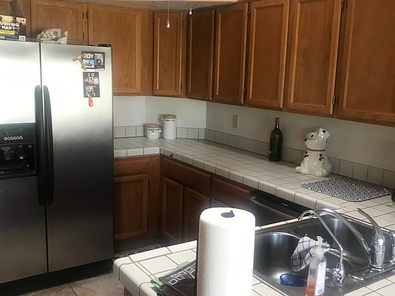 3rd image of 1421 N Desert Mallow Dr