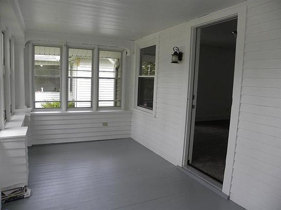 3rd image of 310 E Fairview Ave