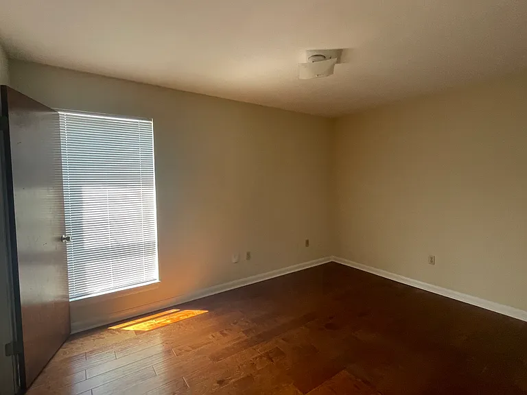 7942 Bles Ave — Photo 5