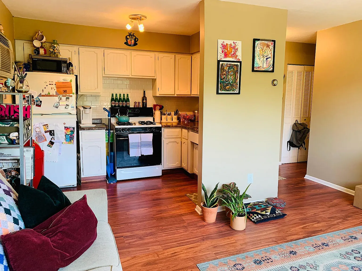 500 W 28th St — Photo 2