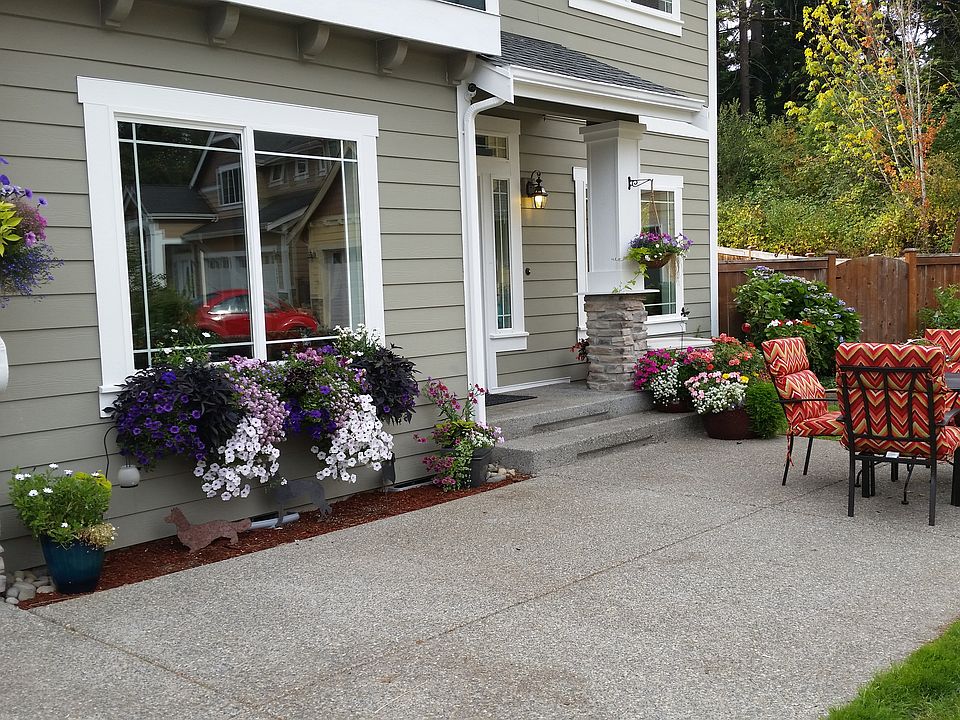 extra large front patio