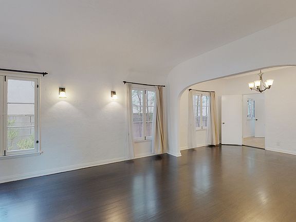4th image of 128 S Oakhurst Dr APT 1