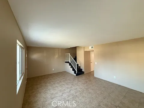3 bed, 1427 sqft, $2,790 — Photo 4