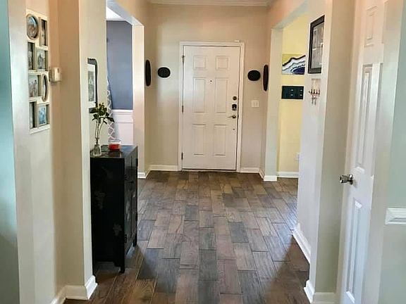 4th image of 115 Saw Palm Dr