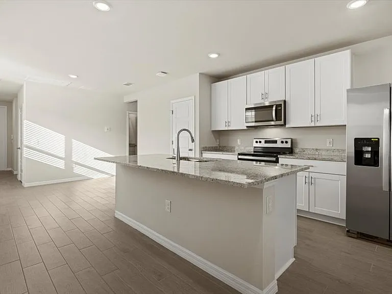 44221 Frontier Dr — Photo 9
