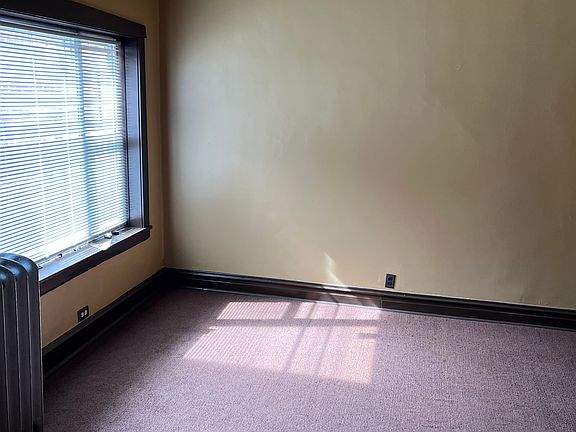 2nd image of 1411 N Laramie Ave #2R