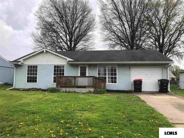 1207 Short 11th St, Lincoln, IL 62656