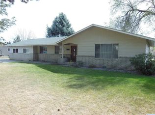 9004 W Richardson Rd, Pasco, WA 99301