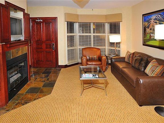 4th image of 26 Avondale Ln #306
