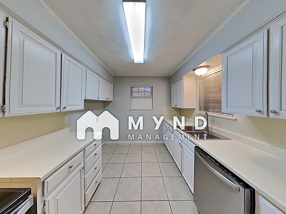 4th image of 361 Brook Cove Ln