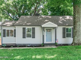 504 Sinking Springs Rd, Clinton, TN 37716