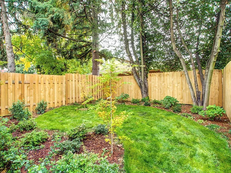 6053 NE Flanders St #6053 — Photo 11