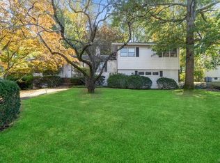 19 Rugby Rd, New Rochelle, NY 10804