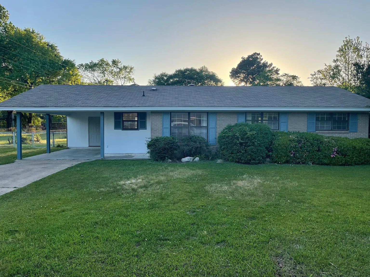 51 Landing Dr — Photo 2