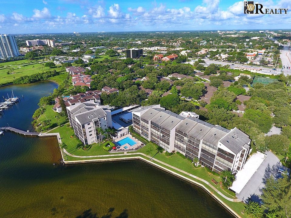 1st image of 1660 Twelve Oaks Way APT 305