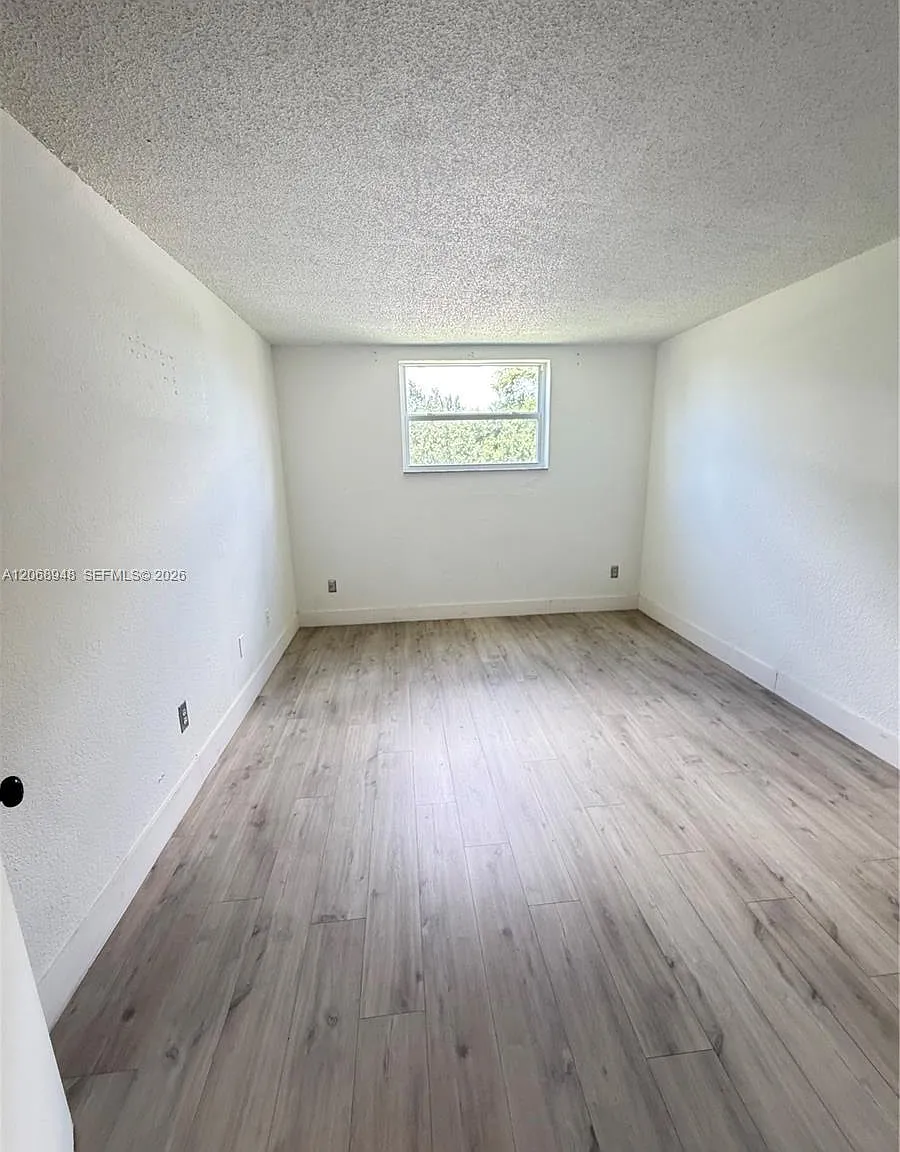 Las Estrellas Condo — Photo 2
