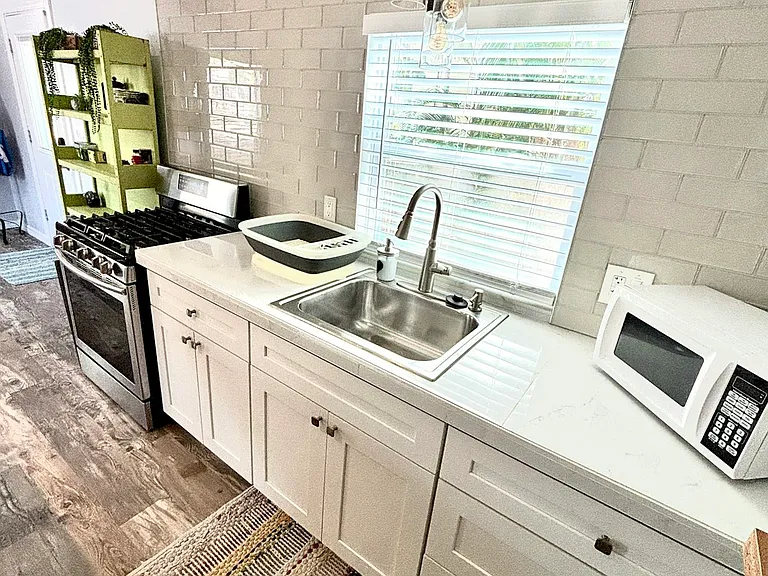 Kitchen with full size gas appliances