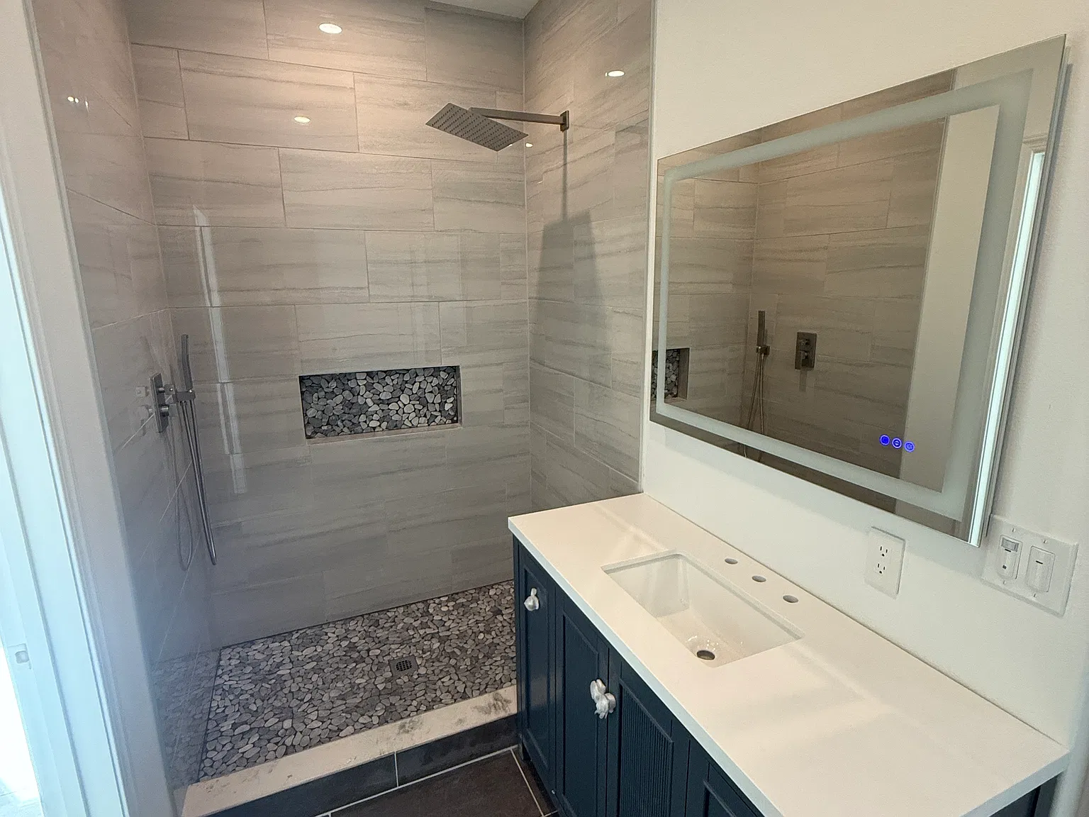 4 bed, 2.5 bath, 1850 sqft, $3,200 — Photo 4