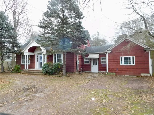 23 Arthur Avenue, Brookhaven, NY 11719