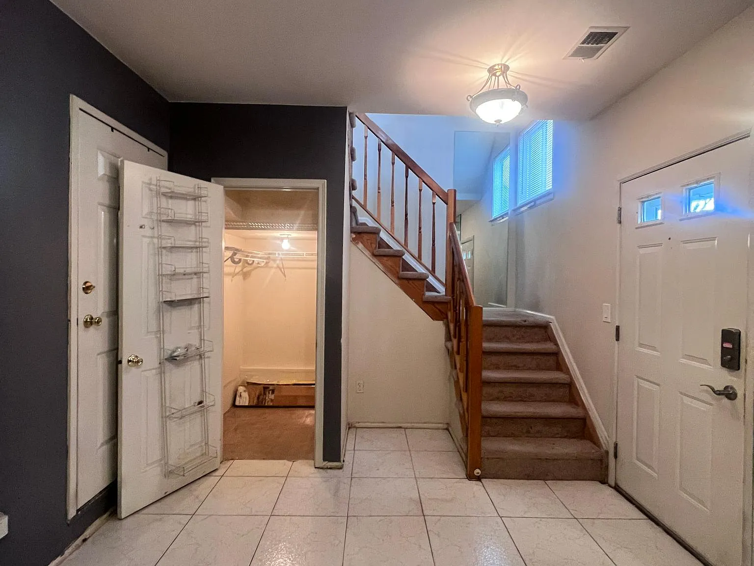 2 bed, 1600 sqft, $2,950 — Photo 3