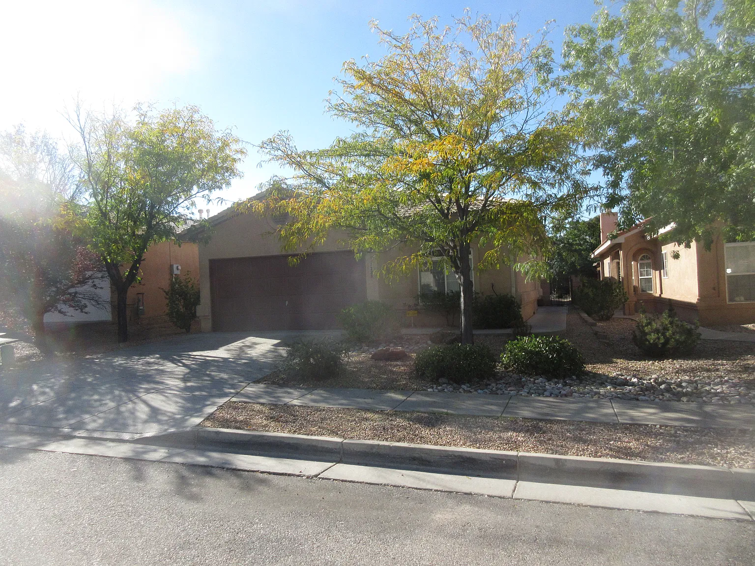 3BR, 2BA, 2CG in La Cueva School District, Refrigerated Air & More — Photo 2