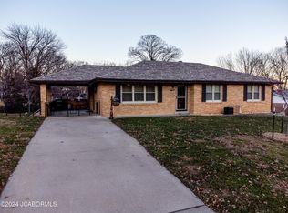 342 Fredricks Ln, Jefferson City, MO 65101
