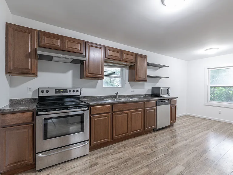 204 Walnut St — Photo 30