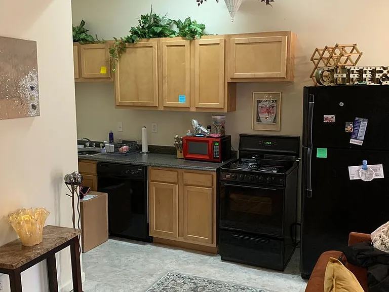 416 N Lincoln St — Photo 59