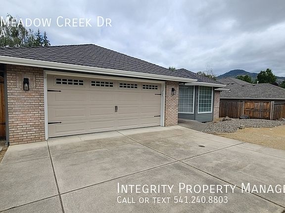 2nd image of 2423 Meadow Creek Dr