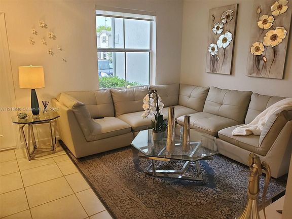 4th image of 1695 SE 27th Ct #1695