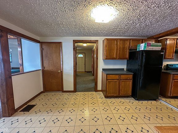 5th image of 16654 Manchester St