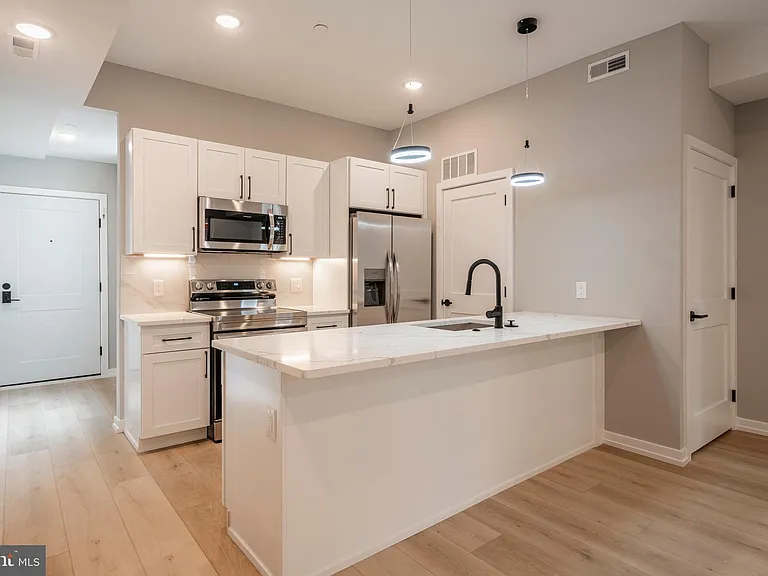 713 S Mildred St #2C — Photo 5