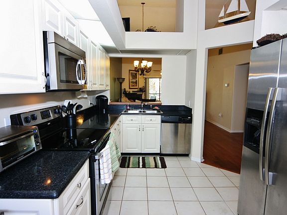 4th image of 10482 Saint Tropez Pl