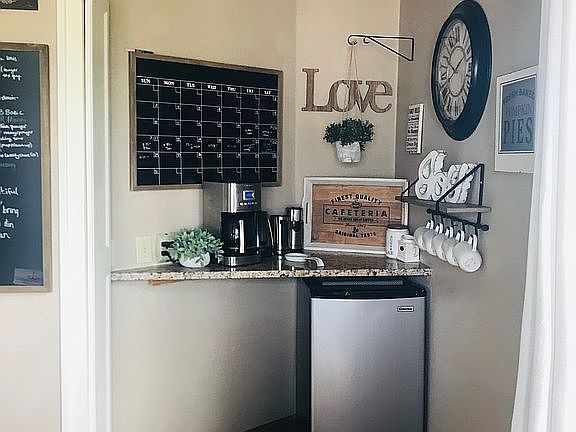 Coffee / Tea Bar
