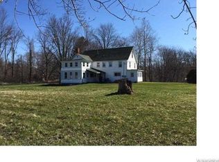 6155 Condren Rd, Newfane, NY 14108