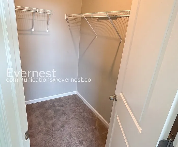 89 Hutchison St — Photo 15