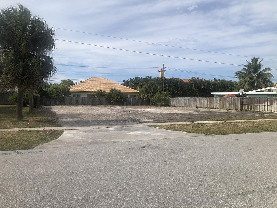 2nd image of 375 NE 6th St