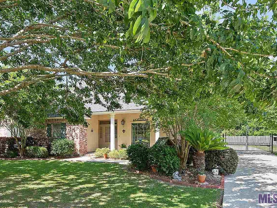 1st image of 38216 Seven Oaks Ave