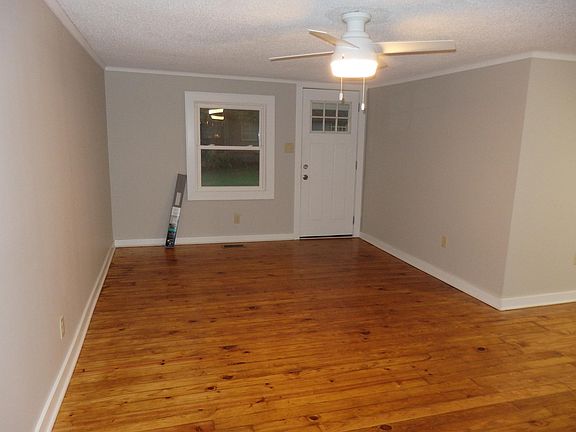 3rd image of 131A Etowah Dr #A