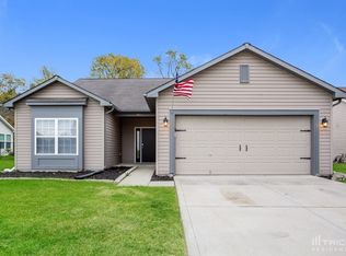 6117 Green Glade Dr, Whitestown, IN 46075