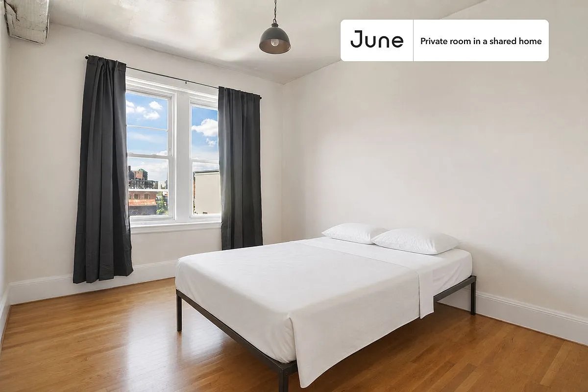 Full bedroom in 4 bed/1 bath home in Allston #458 B — Photo 1