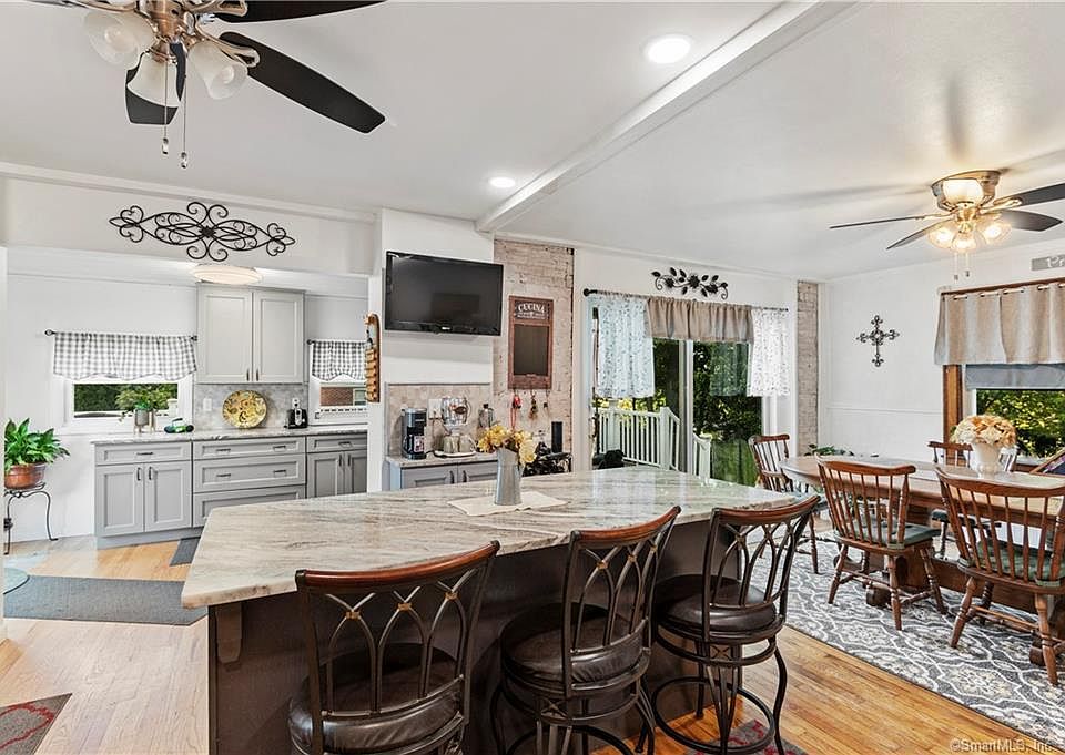 1st image of 233 Bellevue Avenue