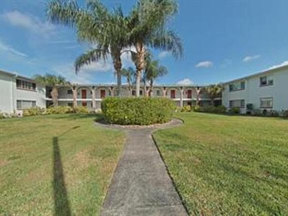 5th image of 4729 39th Ave N APT 109
