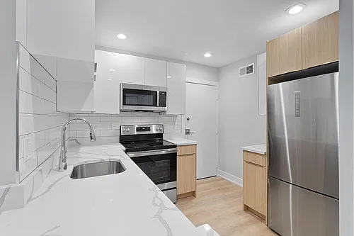 1303 W Estes Ave Photo 1