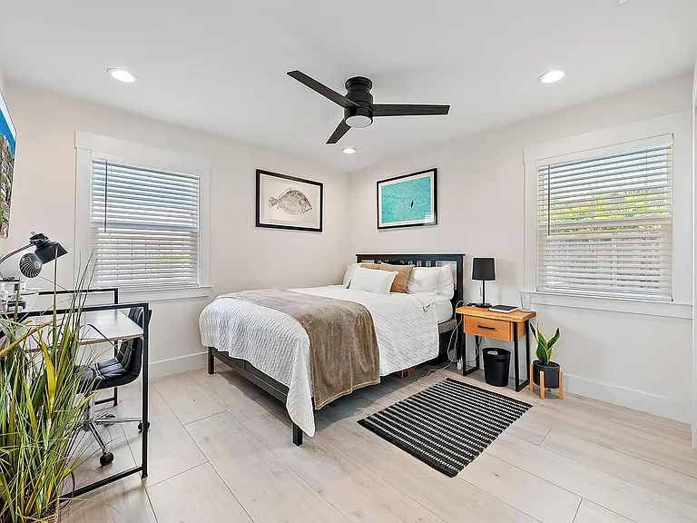 131 W Norfolk Rd — Photo 25