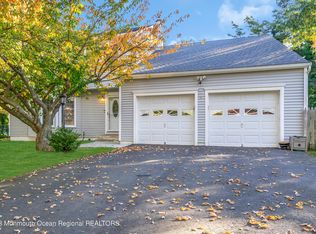80 Scott Dr, Bayville, NJ 08721